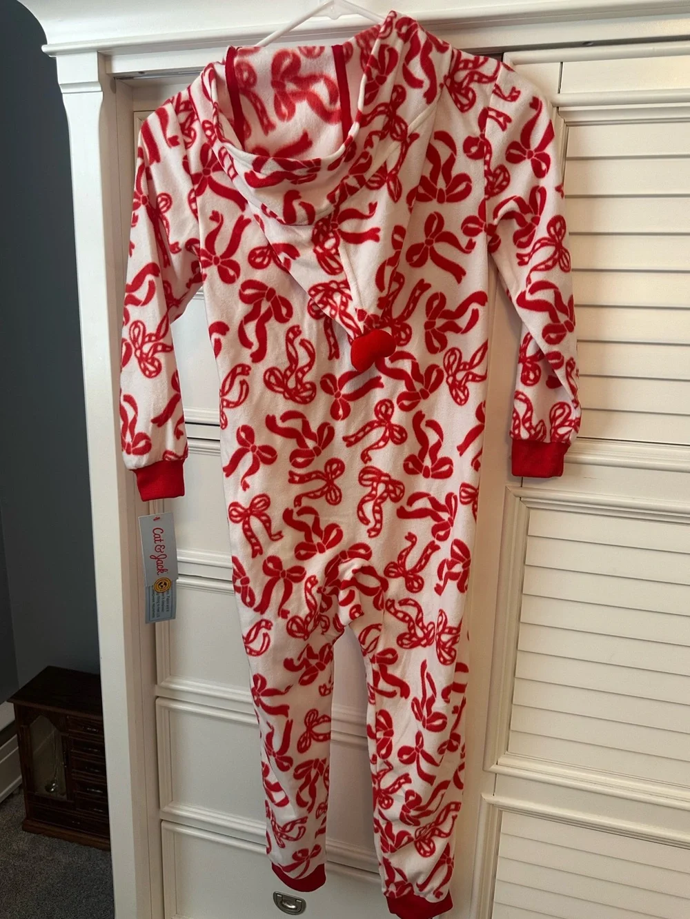 Cat & Jack White and Red Candy Cane Print Hooded One-Piece Pajamas size 6/7 NWT